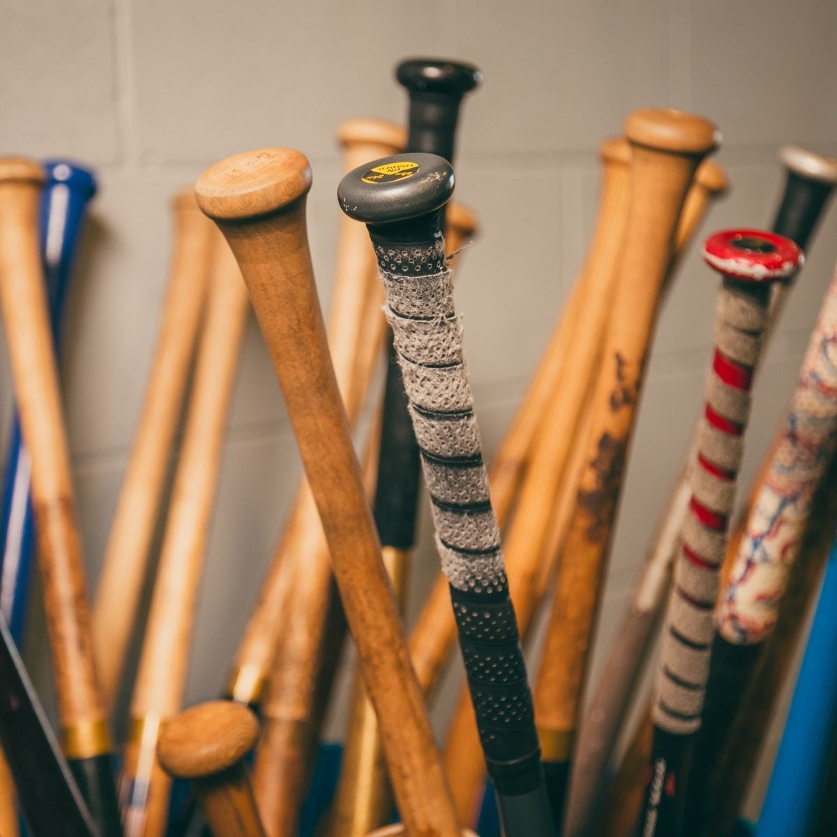 Differences Between Wood And Aluminum Bats