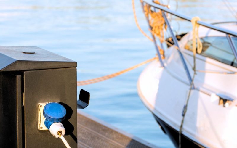Tips for Making Sure Your Boat Battery Is Charged
