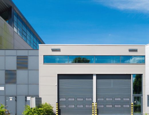 6 Benefits of Using Commercial Garage Doors